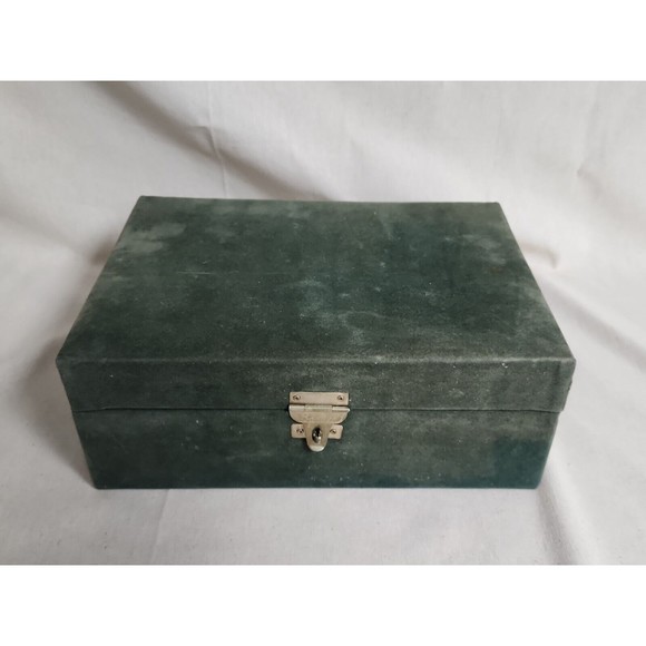 Vintage Chilton-Globe Holiday Barbie China Tea Dishes 1992-1995 COA In Box - Picture 13 of 16